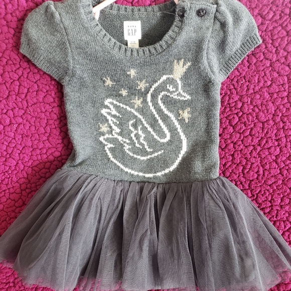 GAP Other - EUC GAP KNIT SWAN DRESS